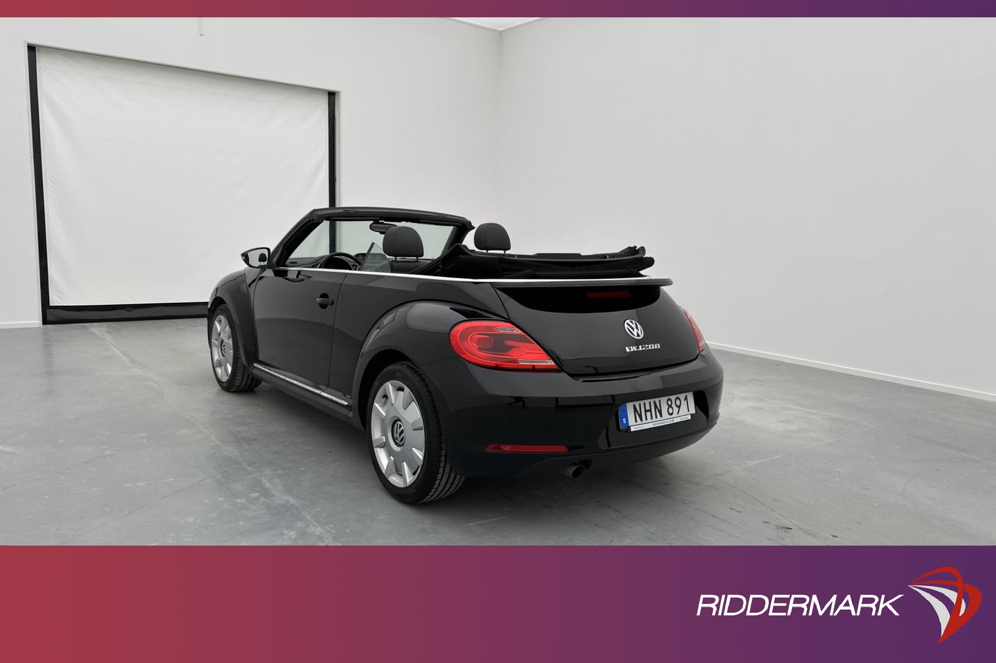 Volkswagen Beetle Cabriolet 1.2 TSI Design+ PDC Skinn 105hk