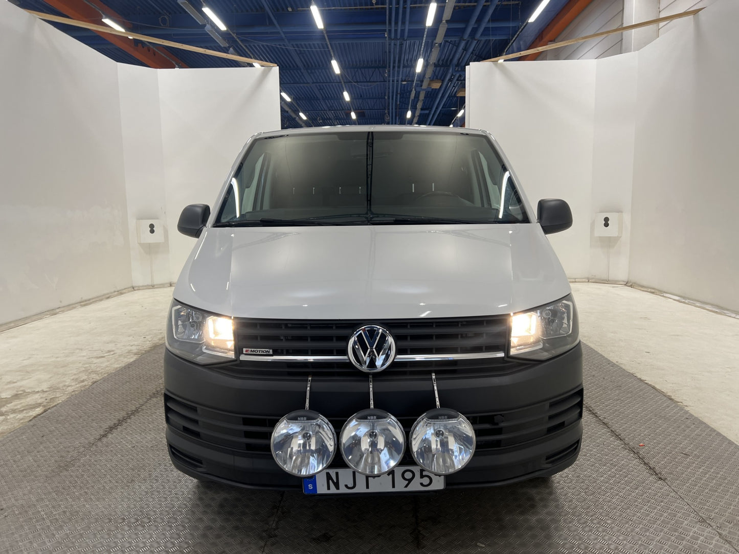 Volkswagen Transporter L2 150hk 4M DSG Värmare Drag Moms