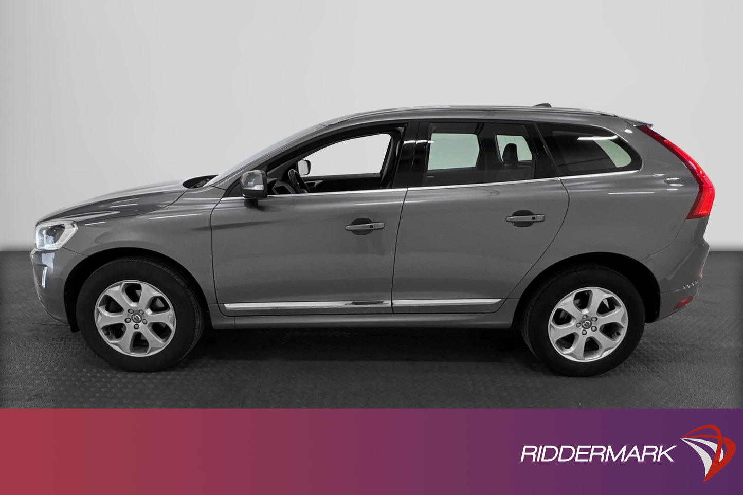 Volvo XC60 D4 AWD 190hk Summum Värmare Pano Skinn Navi