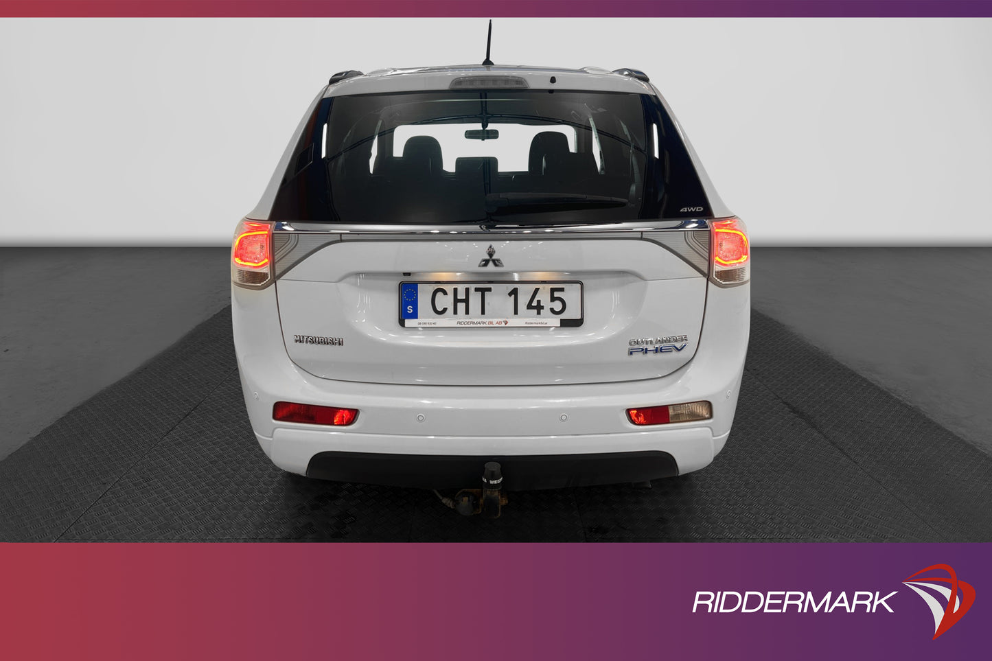 Mitsubishi Outlander PHEV 4WD 203hk Backkamera Drag