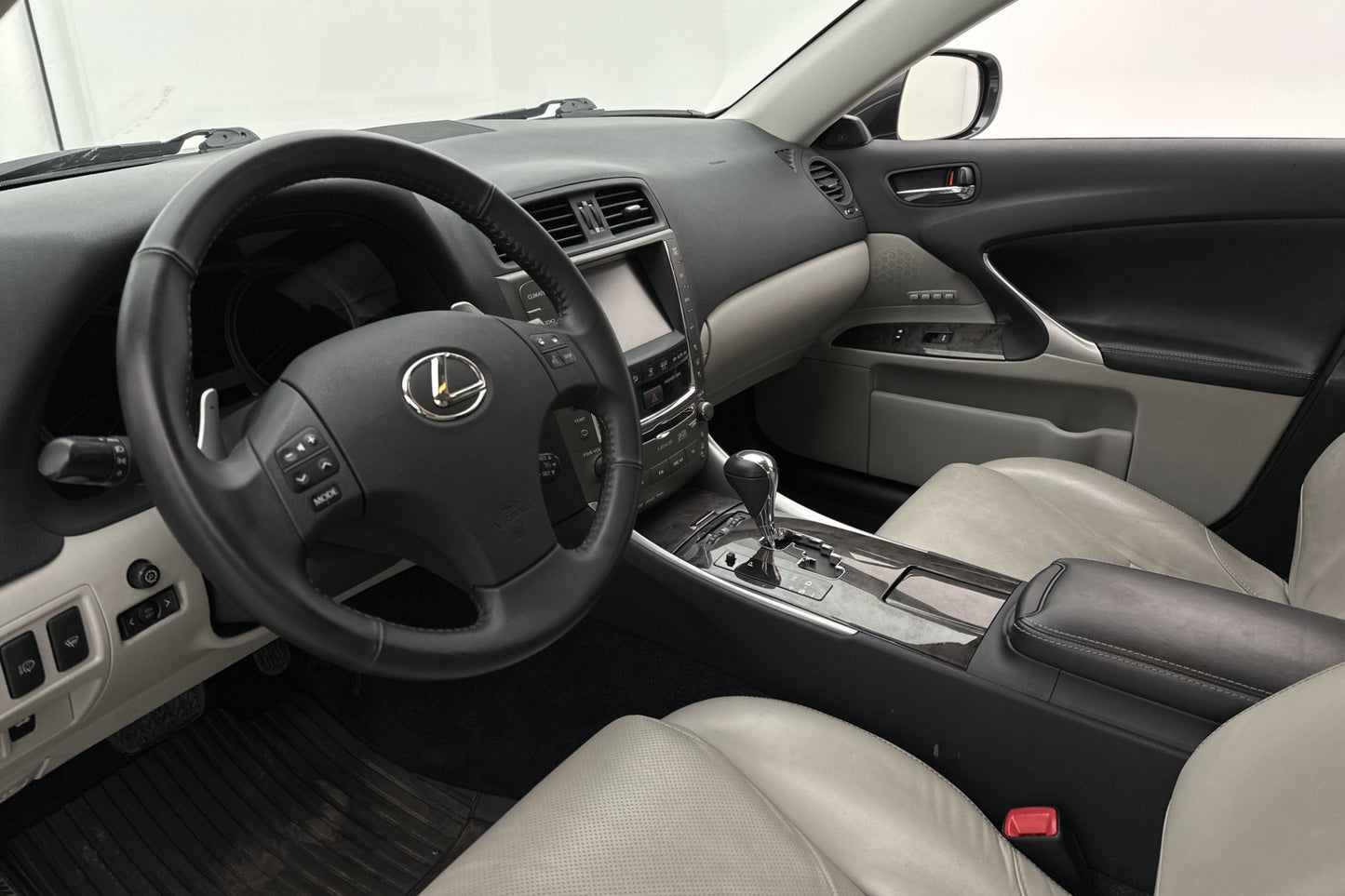 Lexus IS 250 2.5 V6 Executive B-kamera Navi Skinn 208hk