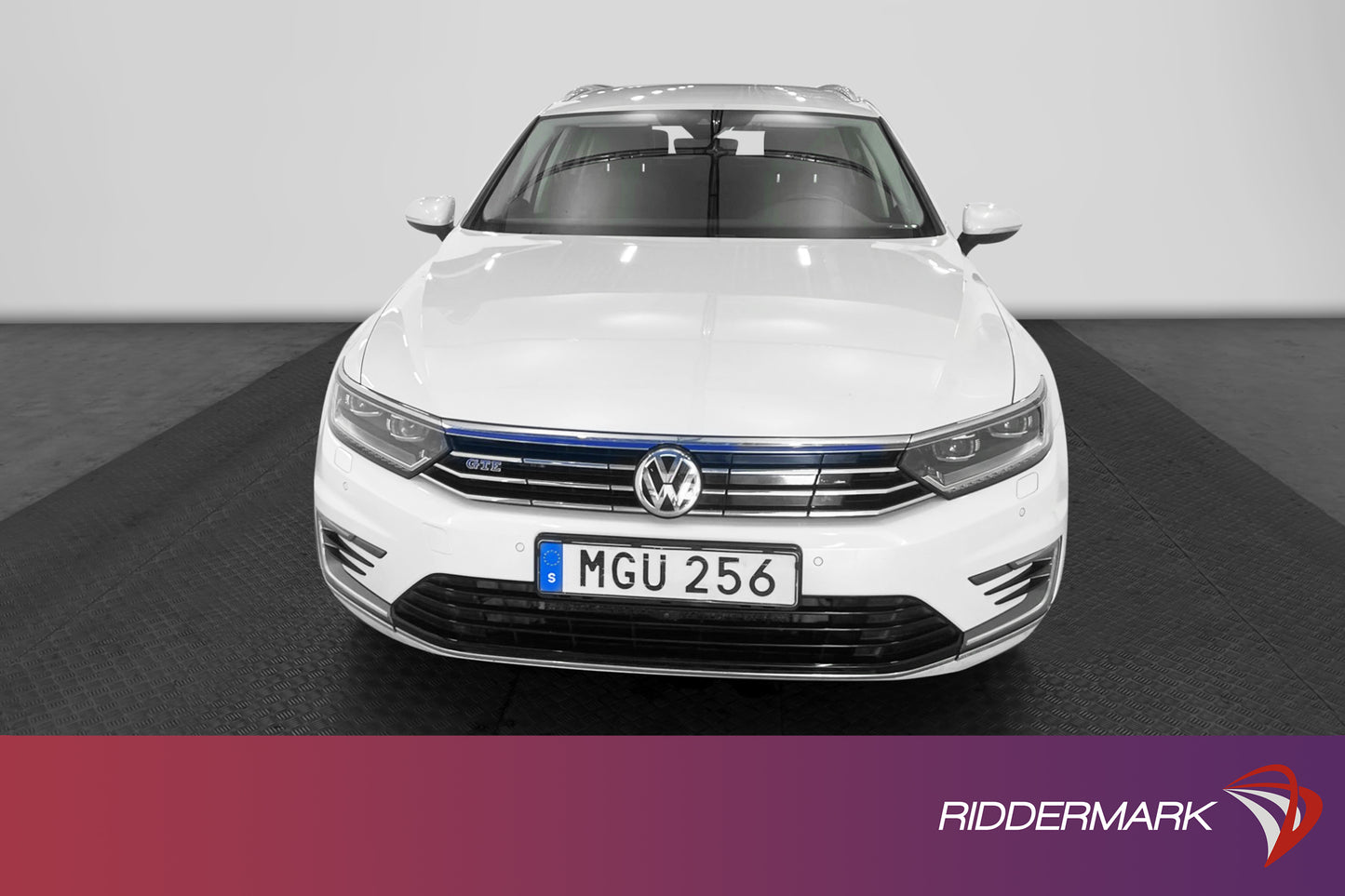 Volkswagen Passat GTE 218hk Skinn Dragkrok 360° P-Sensorer