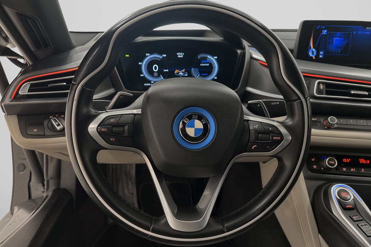 BMW i8 1.5 Steptronic 362hk Pure Impulse Svensksåld HiFi