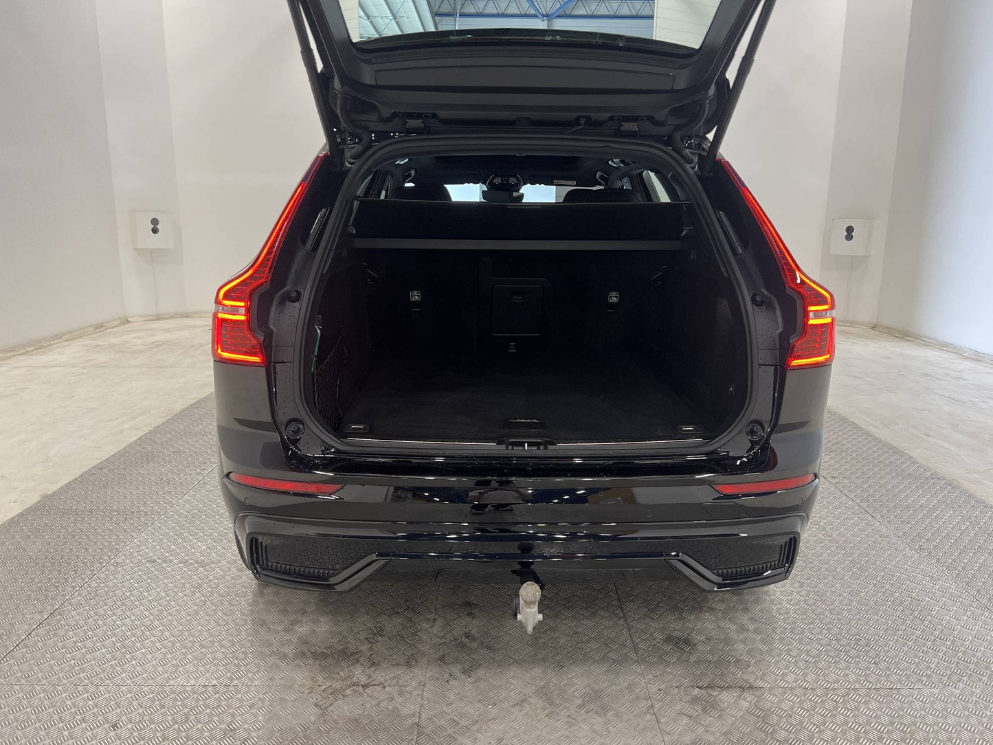 Volvo XC60 B5 AWD 235hk H&K Navi Pano D-värm VOC