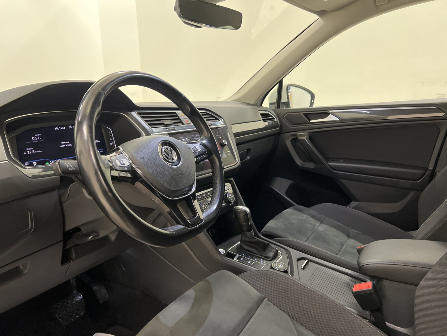 Volkswagen Tiguan Allspace 4M 200hk 7sits R-line MOMS SE UTR