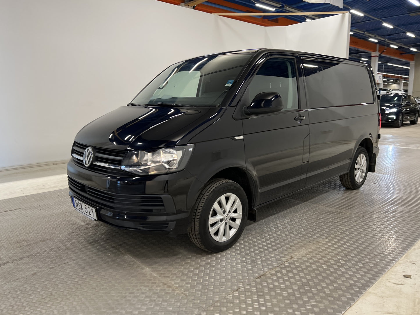 Volkswagen Transporter 150hk DSG Värmare Drag Skinn Moms