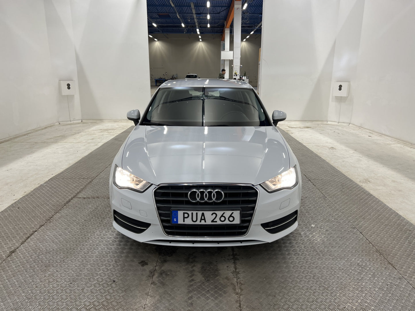 Audi A3 1.4 TFSI g-tron 110hk Attraction Värmare Farthållare