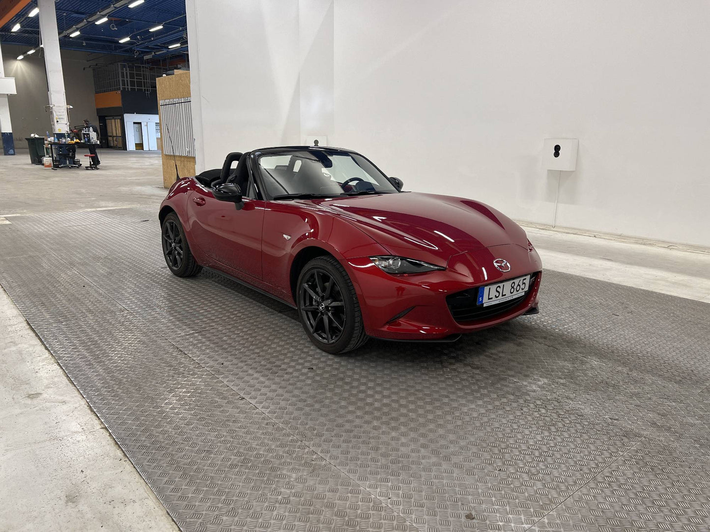 Mazda MX-5 2.0 SKYACTIV-G 160hk 1 Ägare Lågmil Nyservad