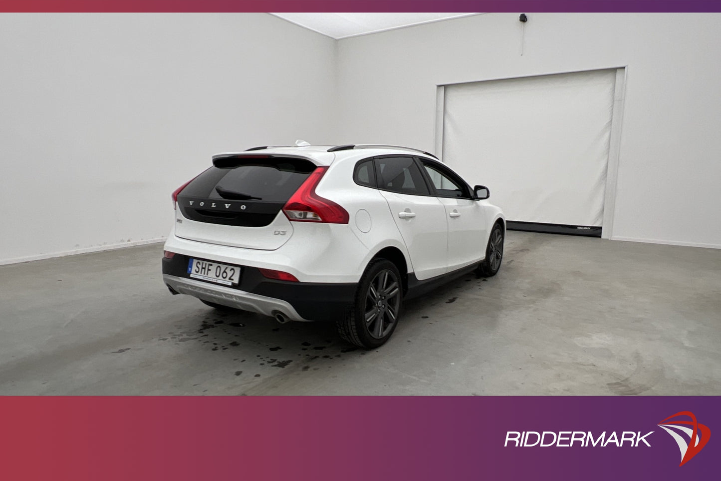 Volvo V40 Cross Country D3 Summum VOC Värm Pano Navi Skinn