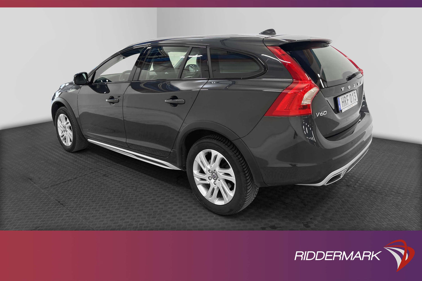 Volvo V60 Cross Country D4 190hk Momentum Classic P-Värm VOC