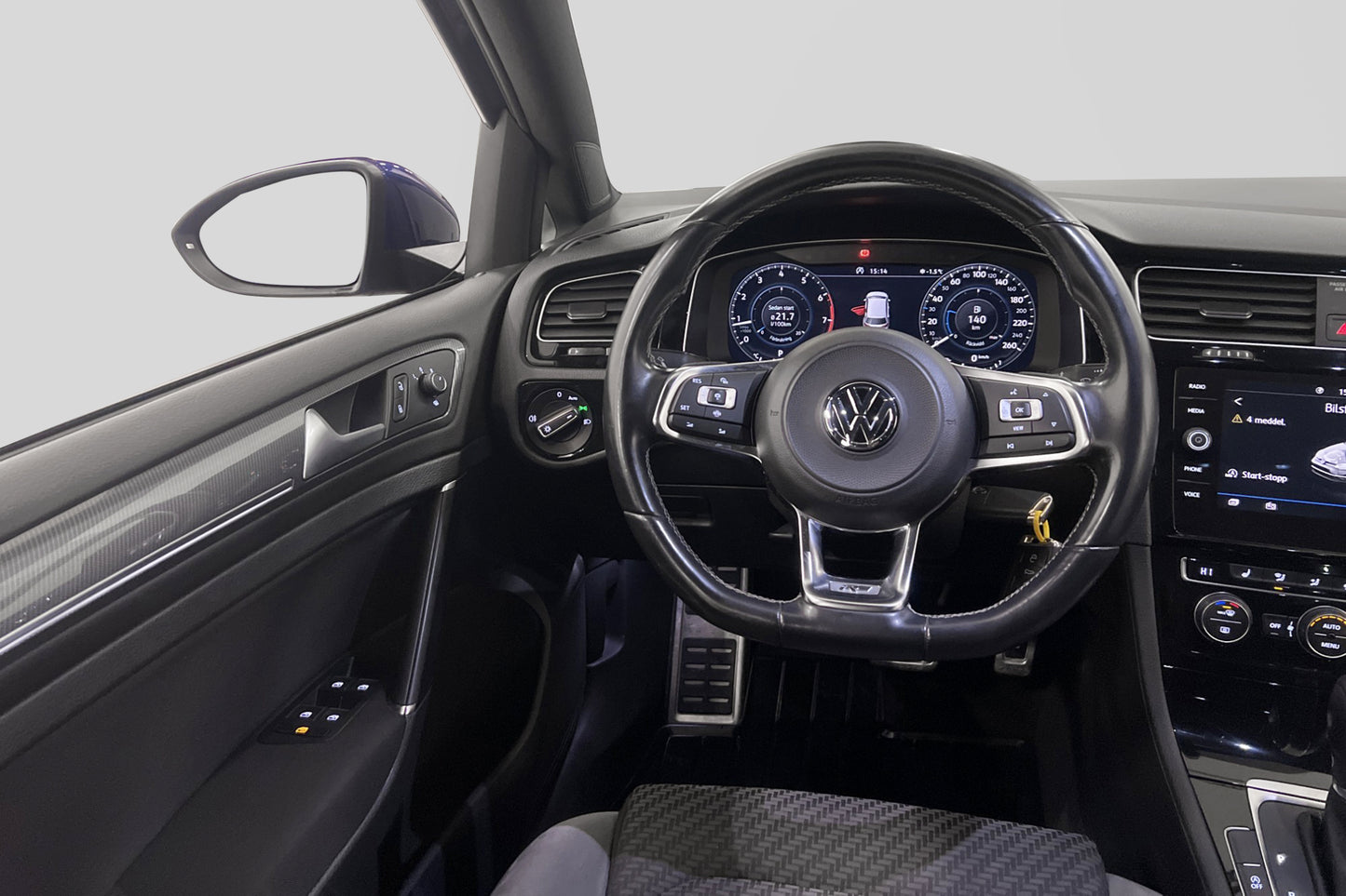 Volkswagen Golf 1.5 TSI ACT 150hk R-Line Cockpit Pano Kamera