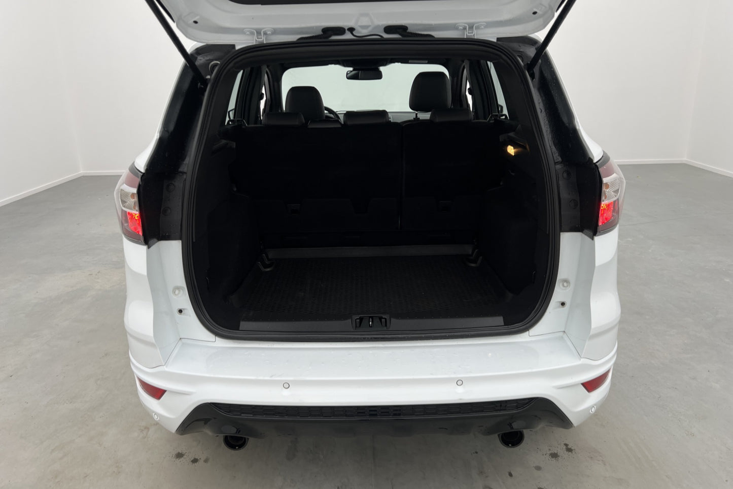 Ford Kuga 2.0 TDCi AWD ST-Line CarPlay P-sensorer 180hk