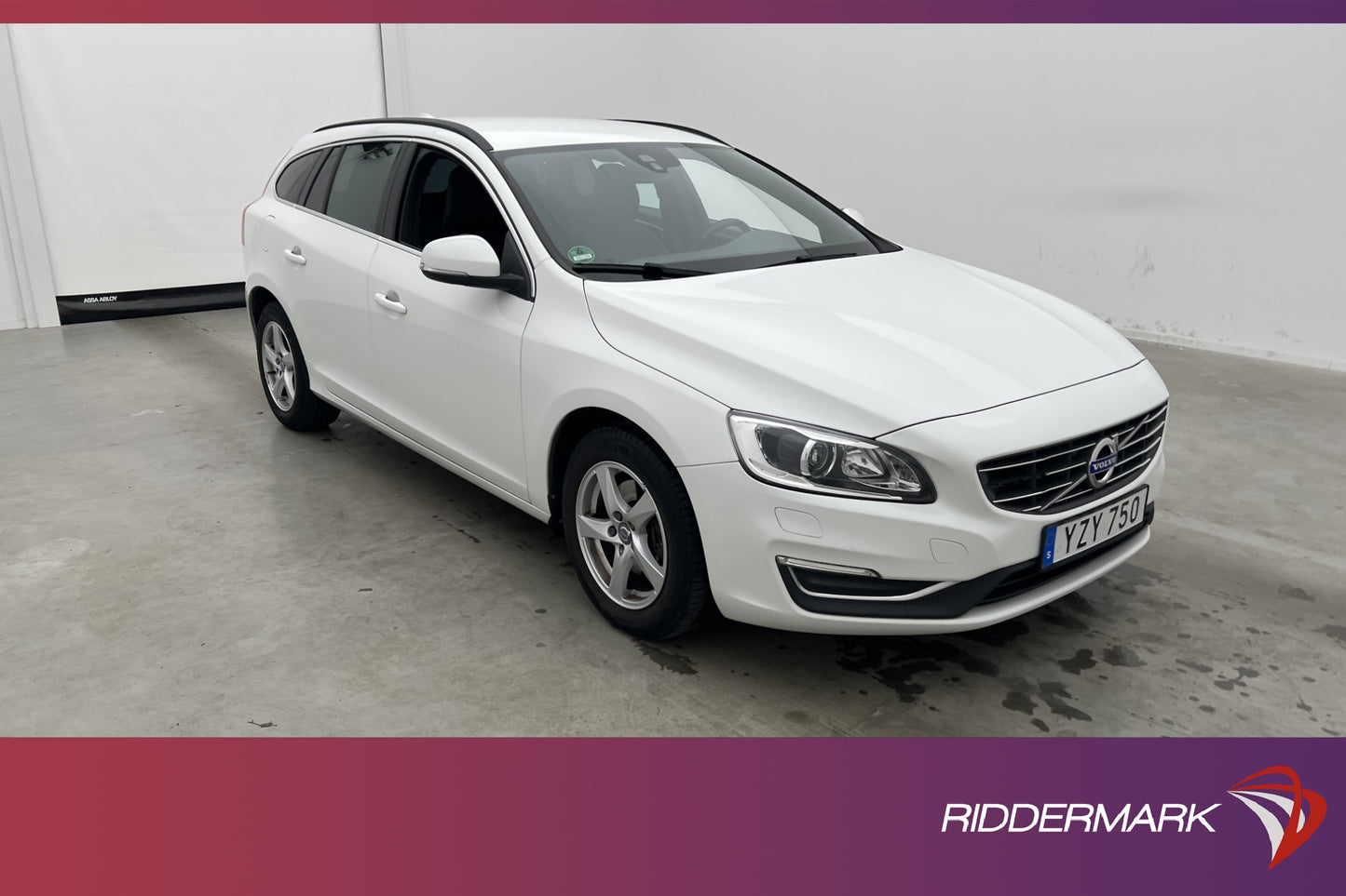 Volvo V60 D3 Classic Momentum VOC Värm Sensorer Drag Välserv