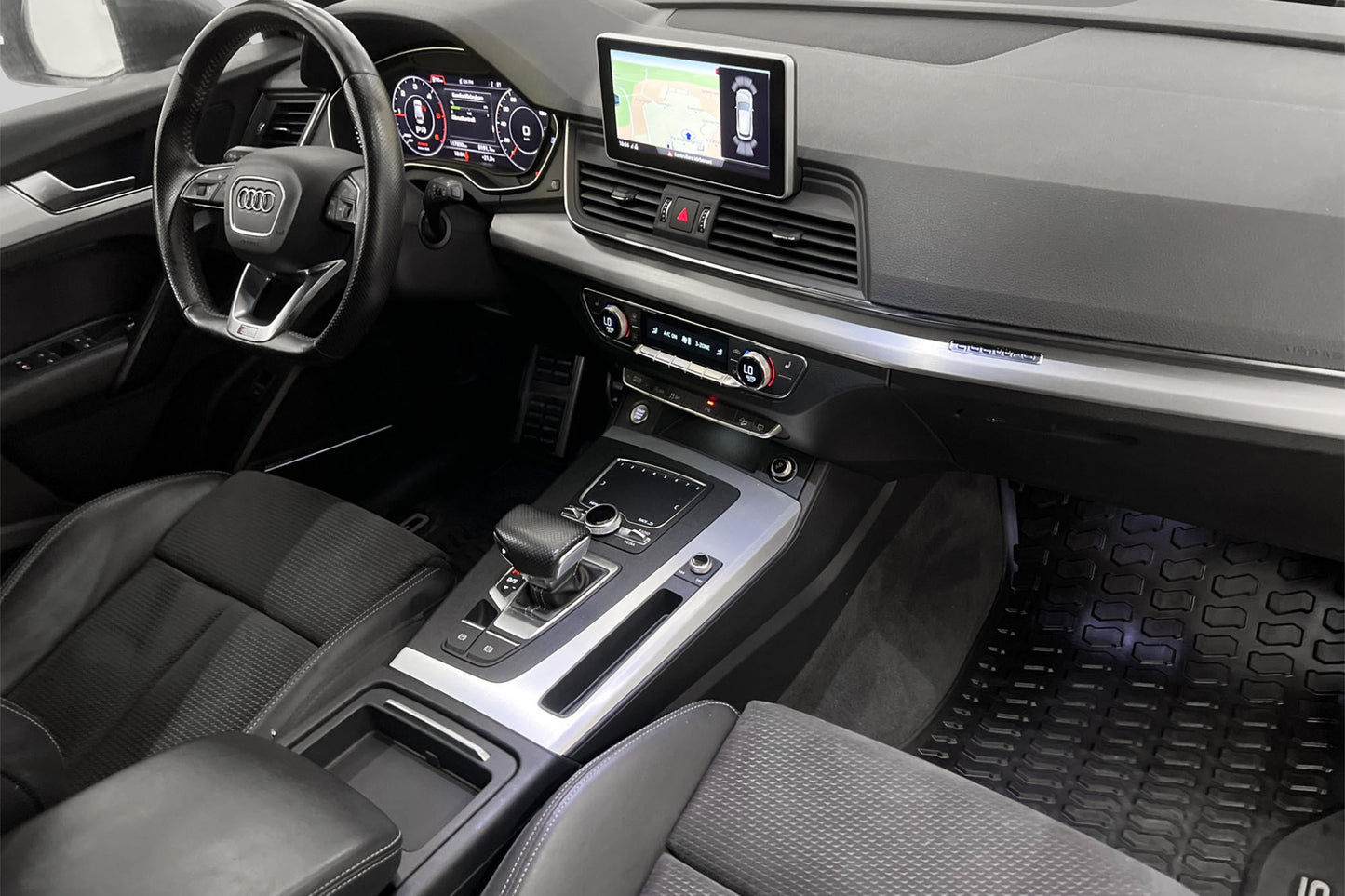 Audi Q5 2.0 TDI quattro  Full S-line Cockpit B&O Navi D-värm