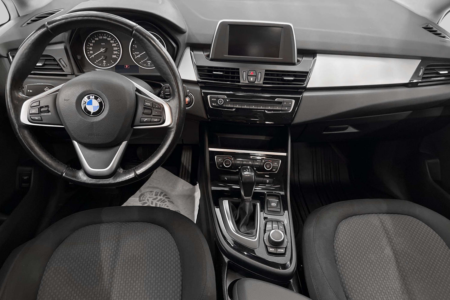 BMW 218i 136hk 7-Sits Bkamera Farthållare Drag 0.48L/Mil