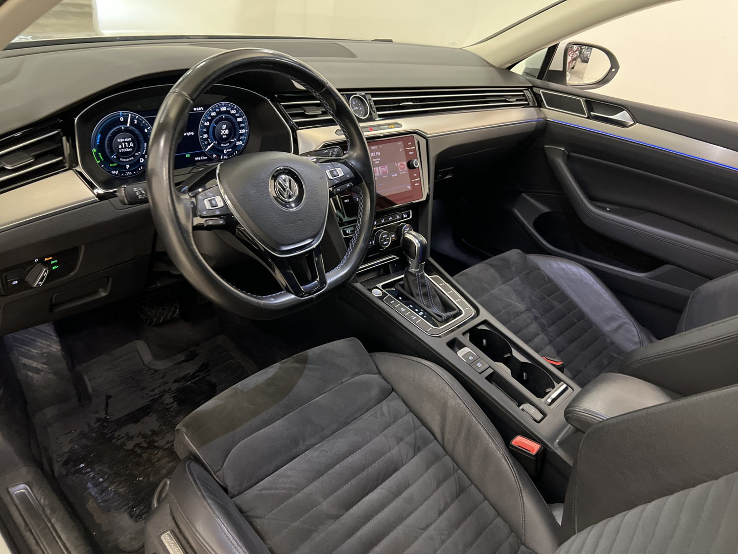 Volkswagen Passat GTE 218hk Pano Cockpit Kamera Carplay Drag