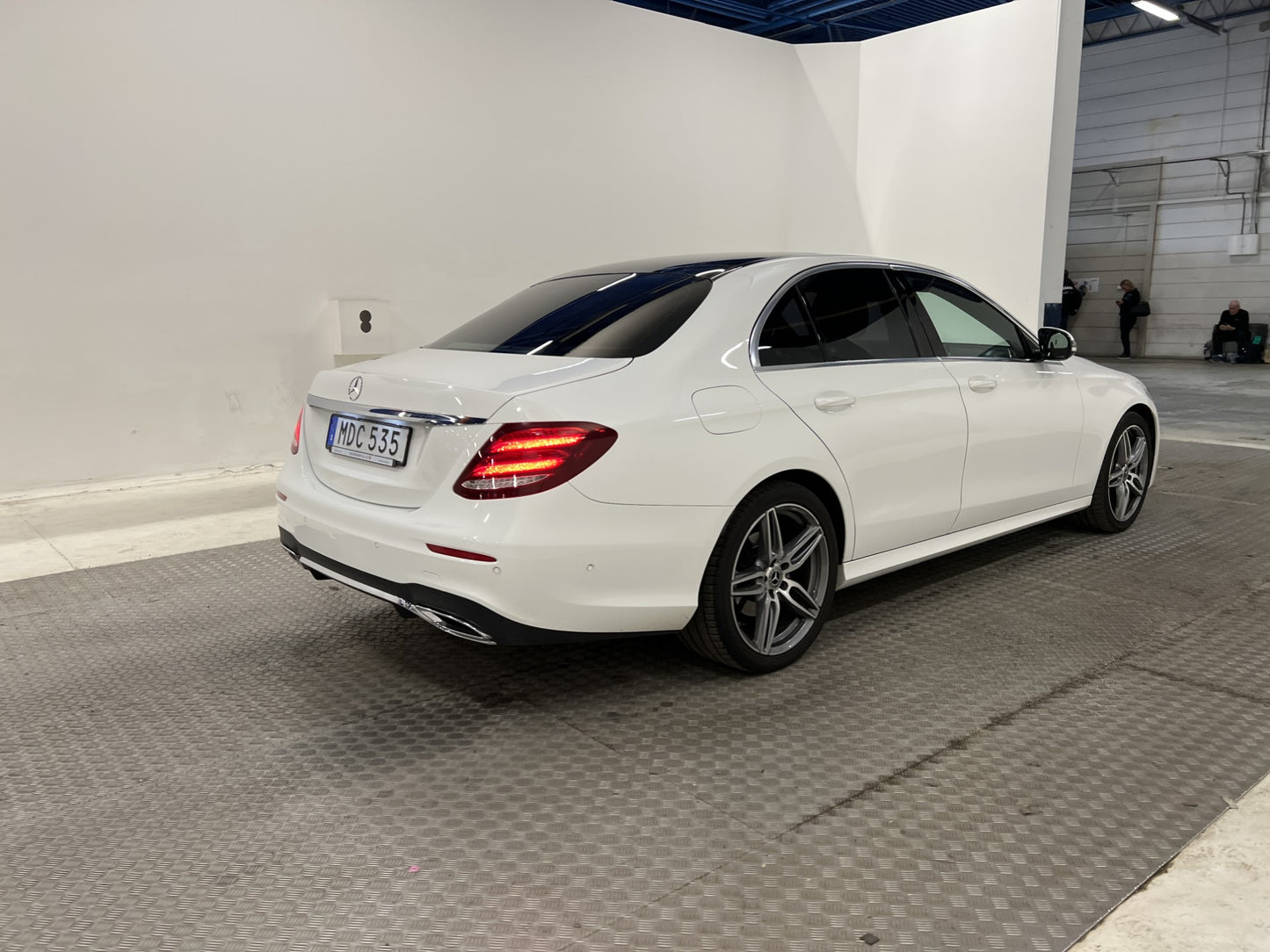 Mercedes-Benz E 220 d 194hk AMG Pano Wide HUD Värmare Kamera