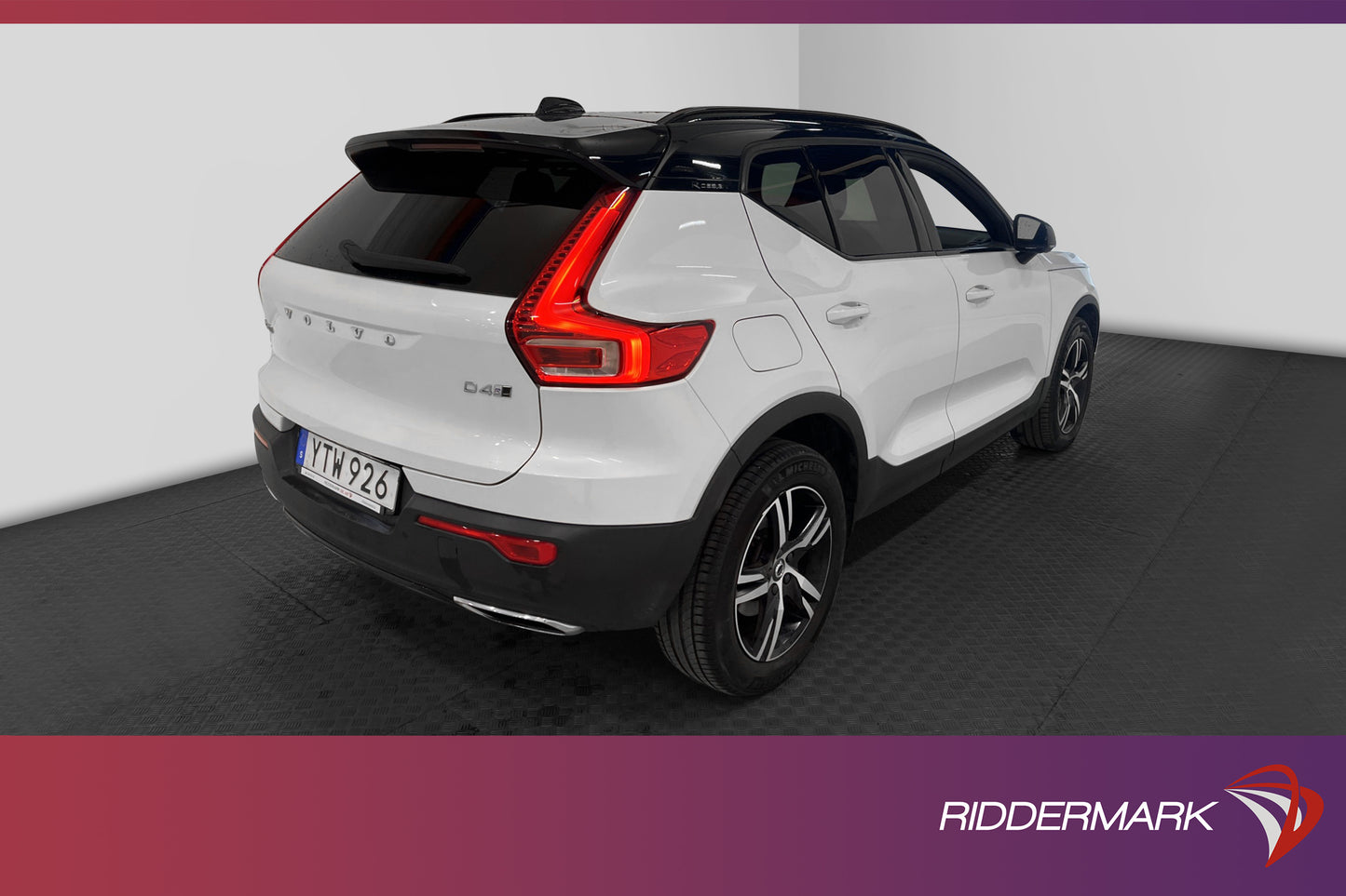 Volvo XC40 D4 AWD R-Design VOC Värmare 360° Pano Navi MOMS