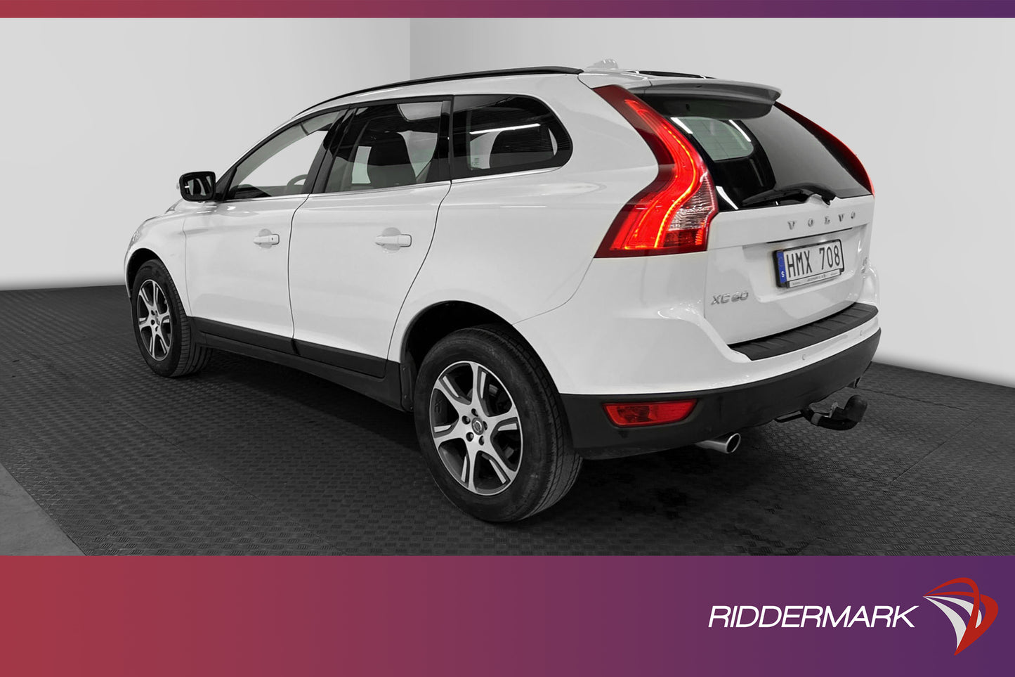 Volvo XC60 D4 AWD 163hk Momentum VOC Värmare Drag Välservad