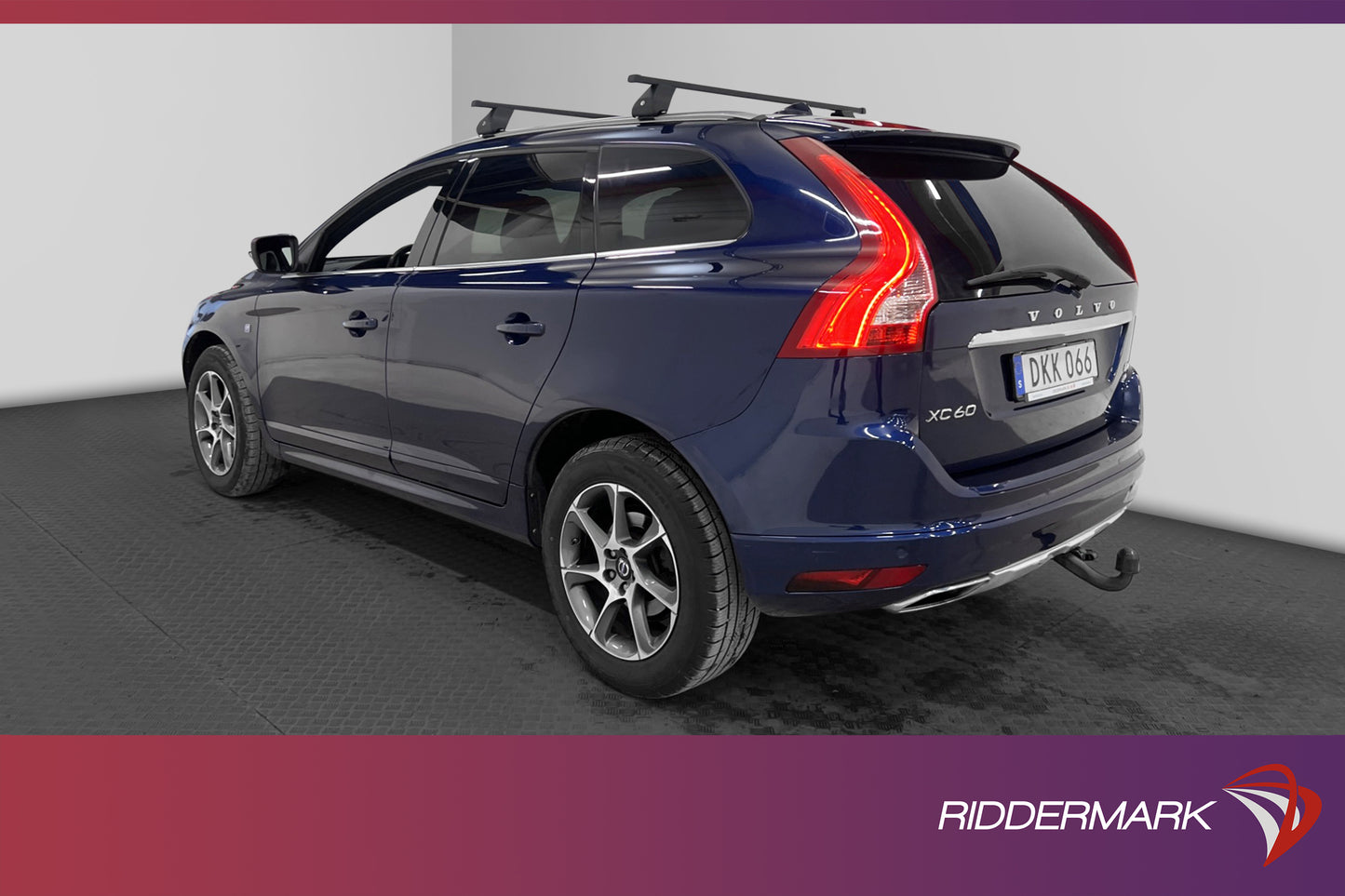 Volvo XC60 D4 AWD Ocean Race  VOC D-Värm Drag H/K Pano 181hk