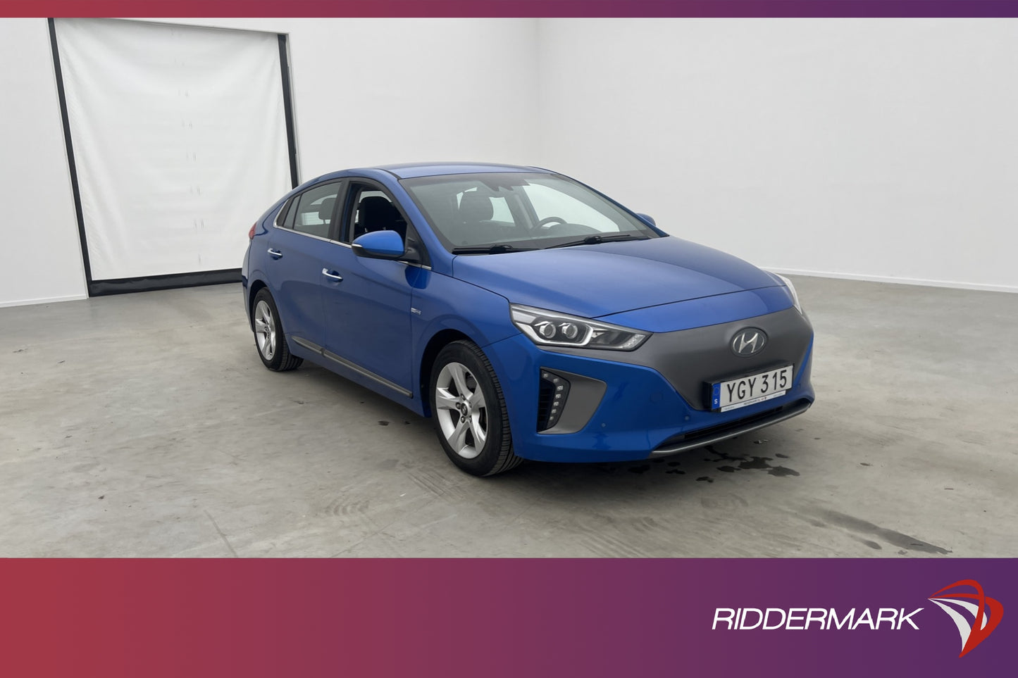 Hyundai IONIQ 28 kWh 120hk Premium Backkamera Rattvärme