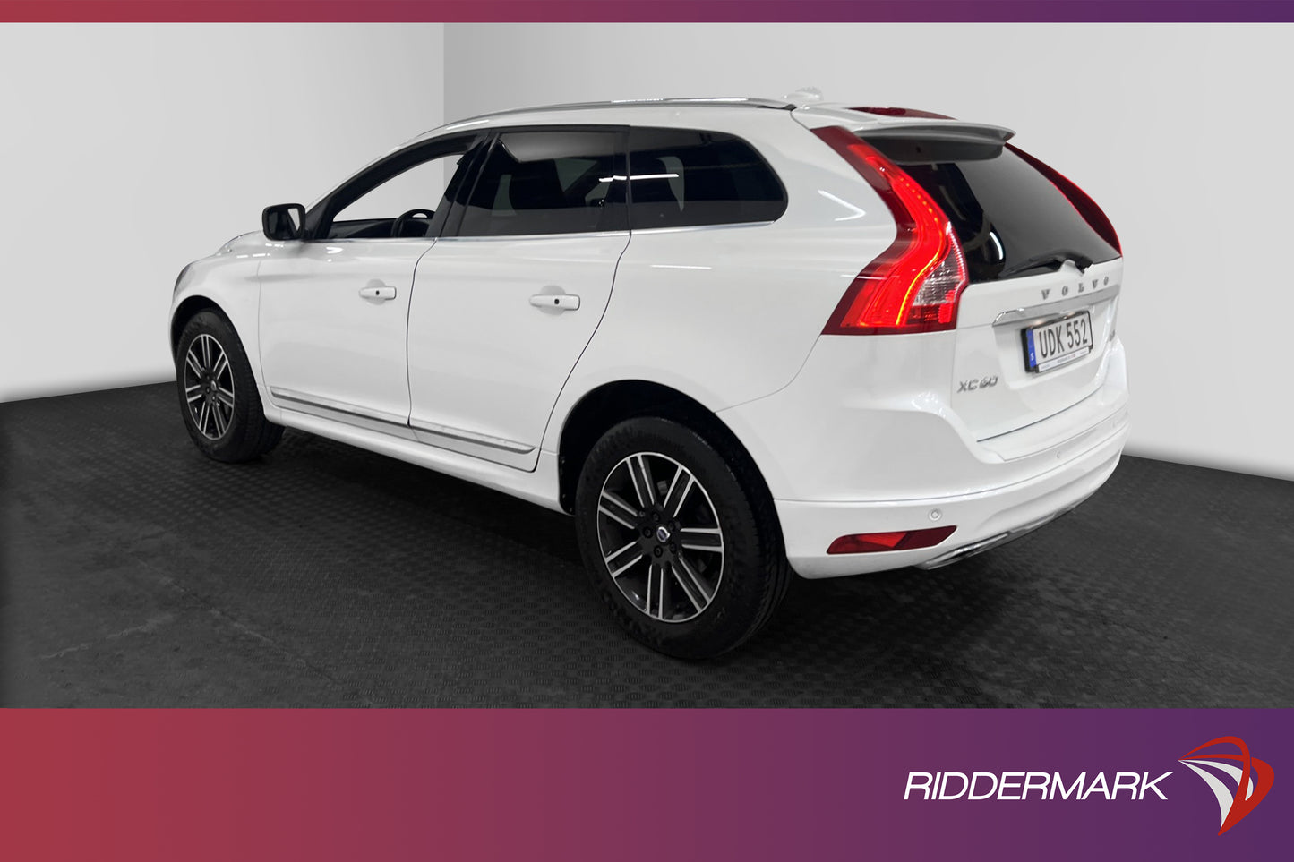 Volvo XC60 D4 190hk Summum Classic Pano Kamera Värm VOC BLIS