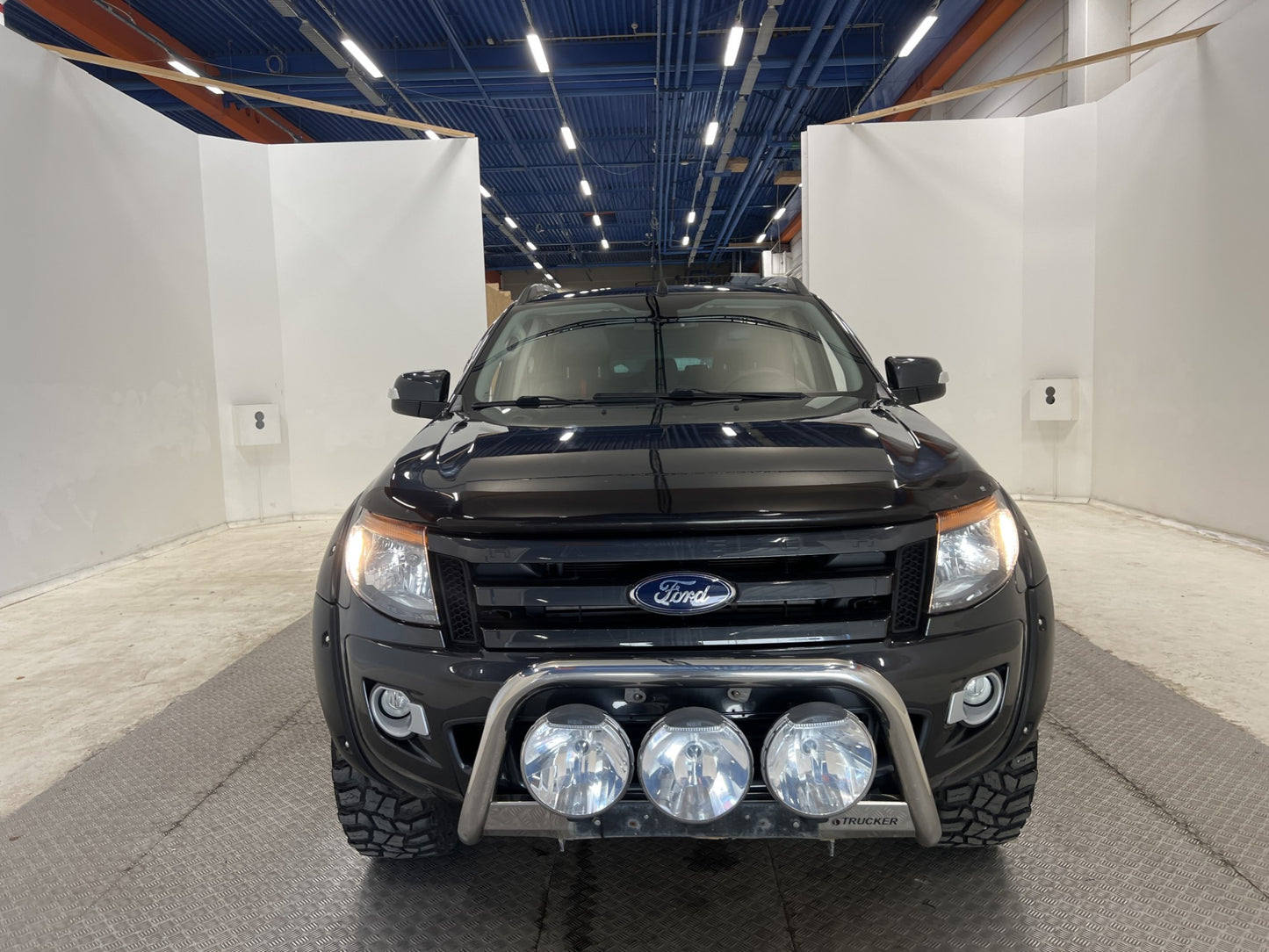 Ford Ranger Wildtrak 3.2 4x4 200hk Värmare Drag STUK Moms