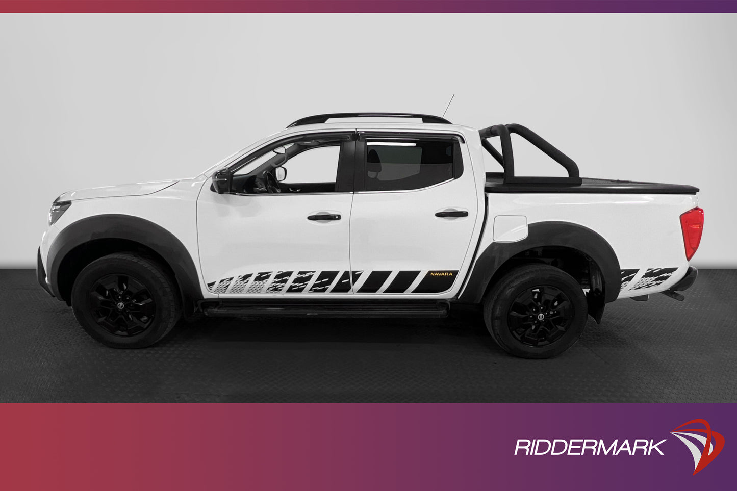 Nissan Navara N-Guard 2.3 dCi 4WD D-Värm Taklucka Drag Moms