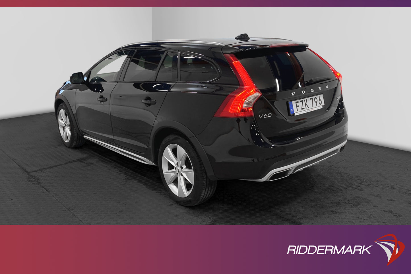 Volvo V60 Cross Country D4 AWD Summum VOC Värm Navi Sensorer