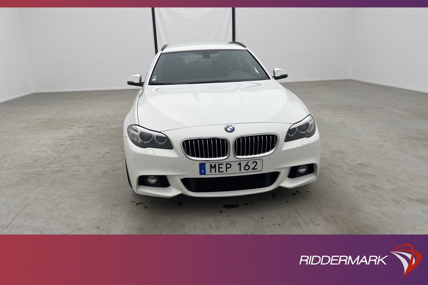 BMW 520d 190hk xDrive M-Sport B-Kamera HiFi Navi Skinn Drag