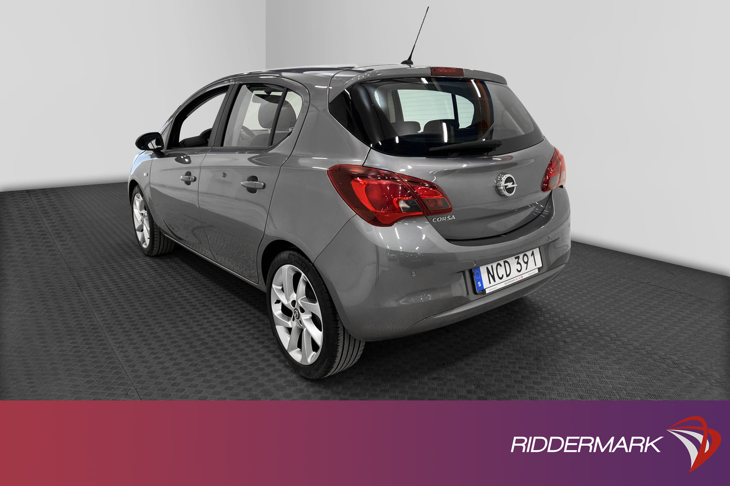 Opel Corsa 5-dörrar 1.4 90HK Carplay PDC 0,44l/mil