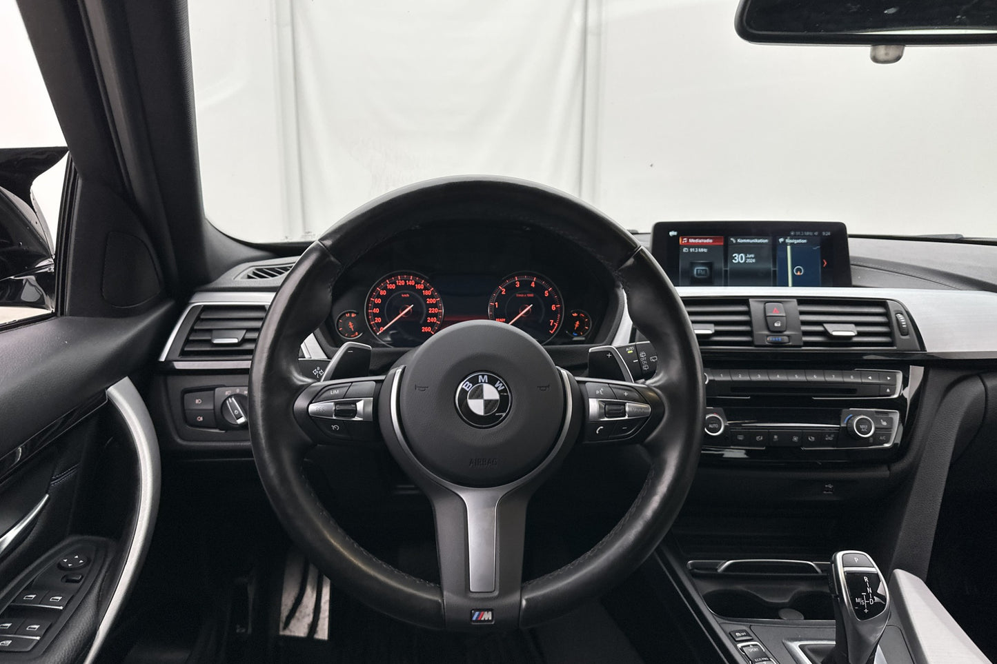 BMW 330 i xDrive 252hk M Sport HiFi Cockpit Skinn Navi