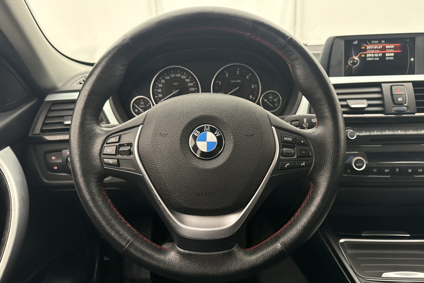 BMW 320 d xDrive Sedan Sport line HiFi Sensorer Dragkrok