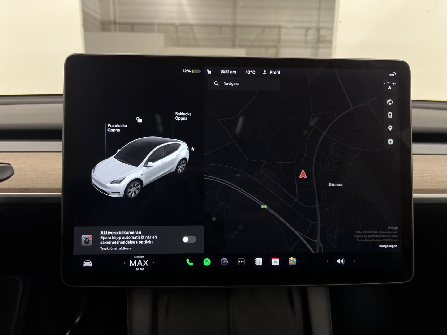 Tesla Model Y Long Range AWD 345hk Leasbar Moms Svensksåld