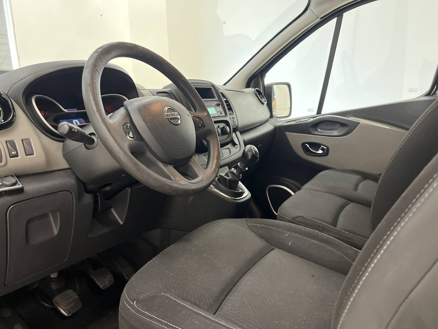 Nissan NV300 Lång 1.6dCi 120hk Värmare Dragkrok Eu6 Moms