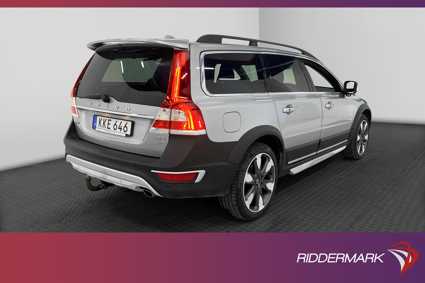 Volvo XC70 D5 215hk AWD Summum Taklucka D-värm VOC Navi Drag