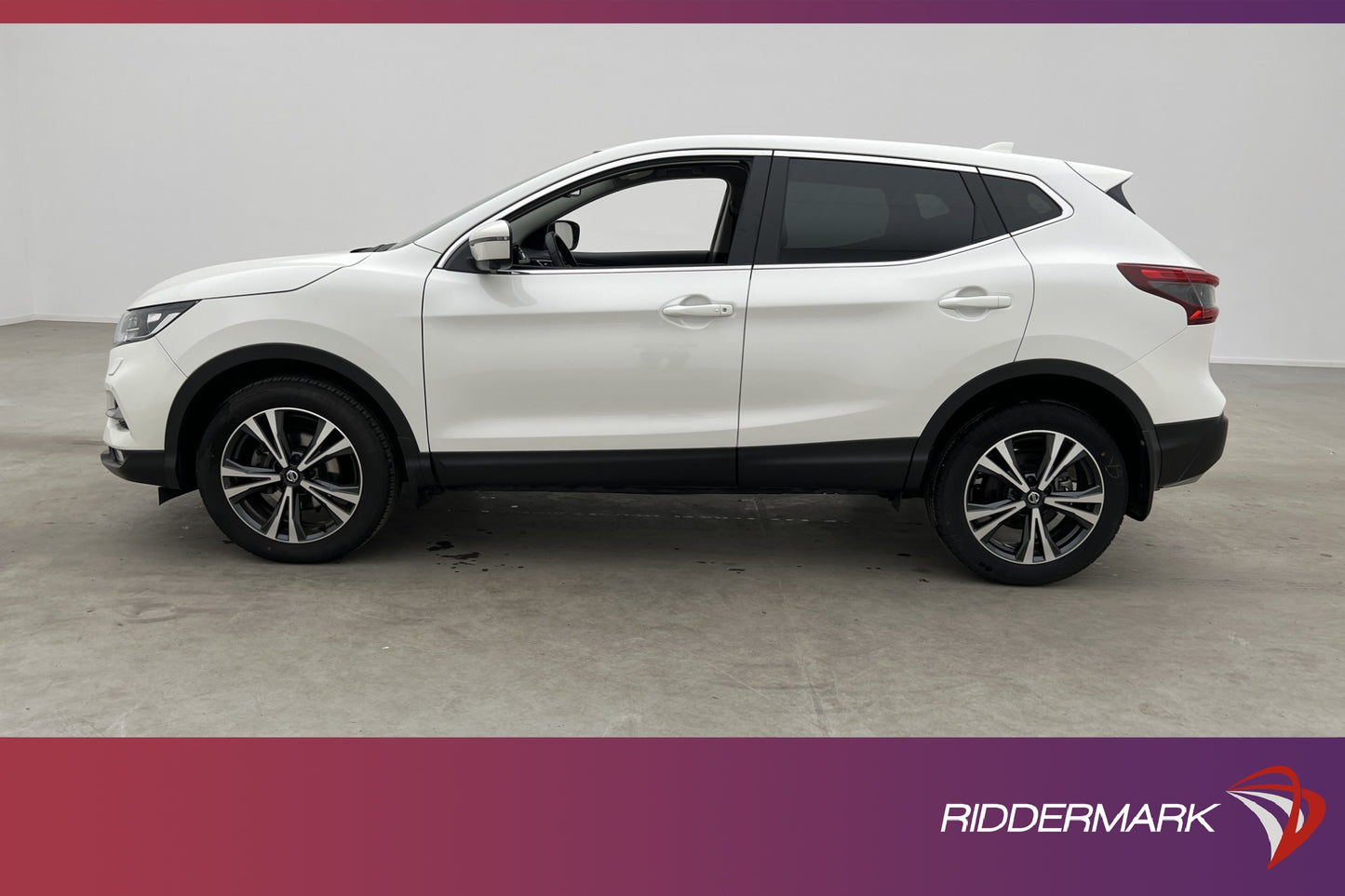 Nissan Qashqai 1.3 DIG-T 160hk N-Connecta 360° Navi Keyless