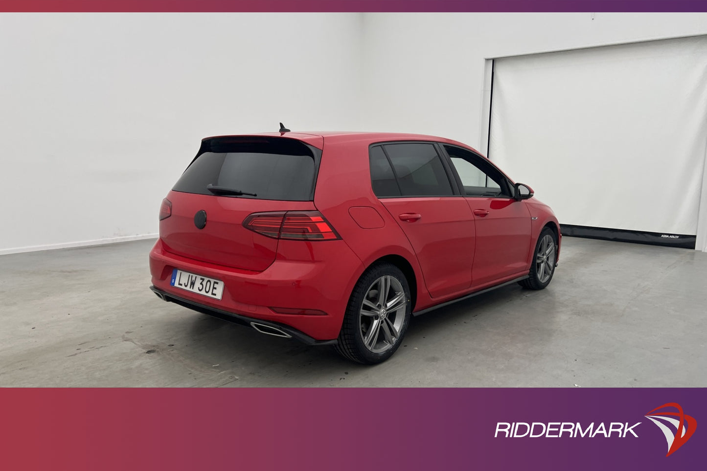 Volkswagen Golf 1.5 TSI 150hk R-Line CarPlay Adaptiv-fart