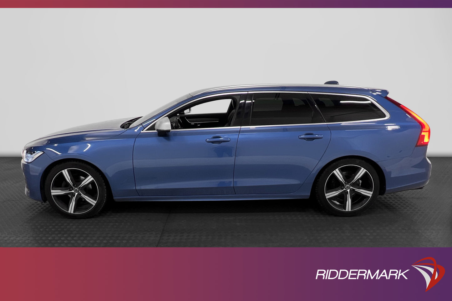 Volvo V90 D4 190hk R-Design VOC Kamera Värmare HUD Blis Navi