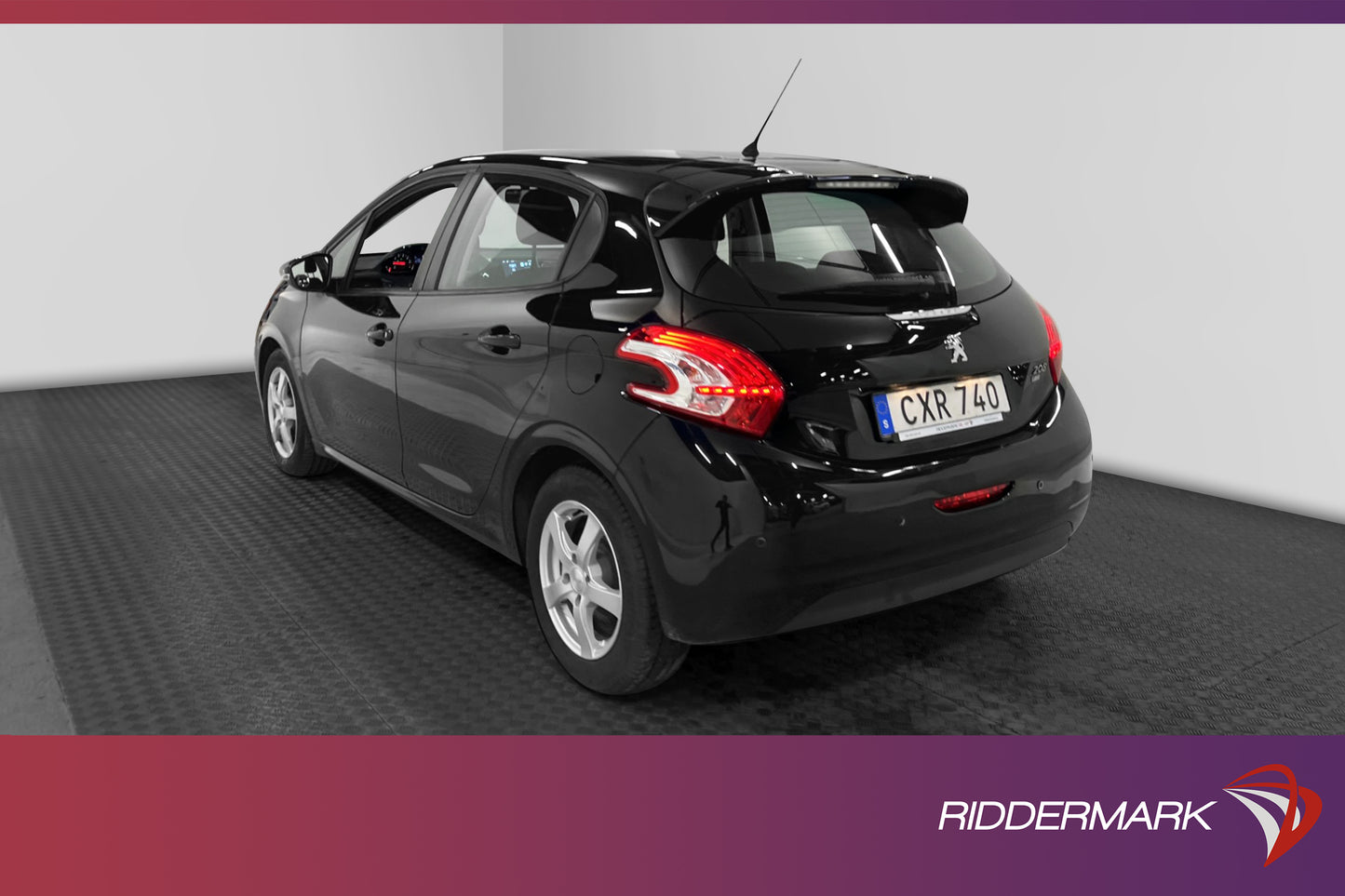 Peugeot 208 1.2 VTi 82hk P-sensorer Välservad Ny Kamrem