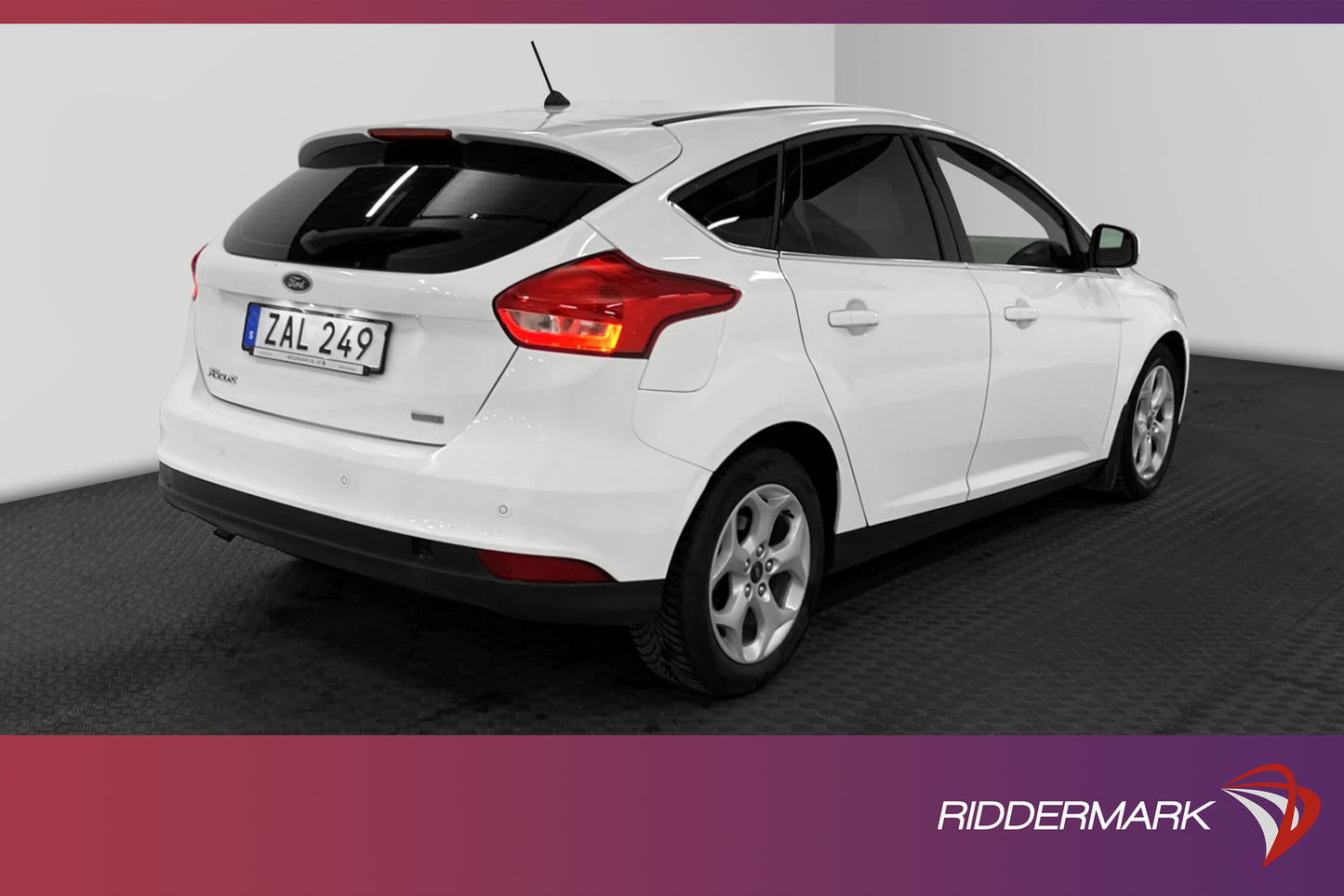 Ford Focus 1.0 EcoBoost 100hk Rattvärme P-sensorer 0,39L/Mil