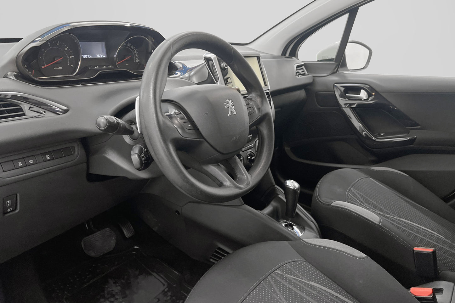 Peugeot 208 5-dörrar 1.2 VTi 82hk M&K-Värmare Välservad