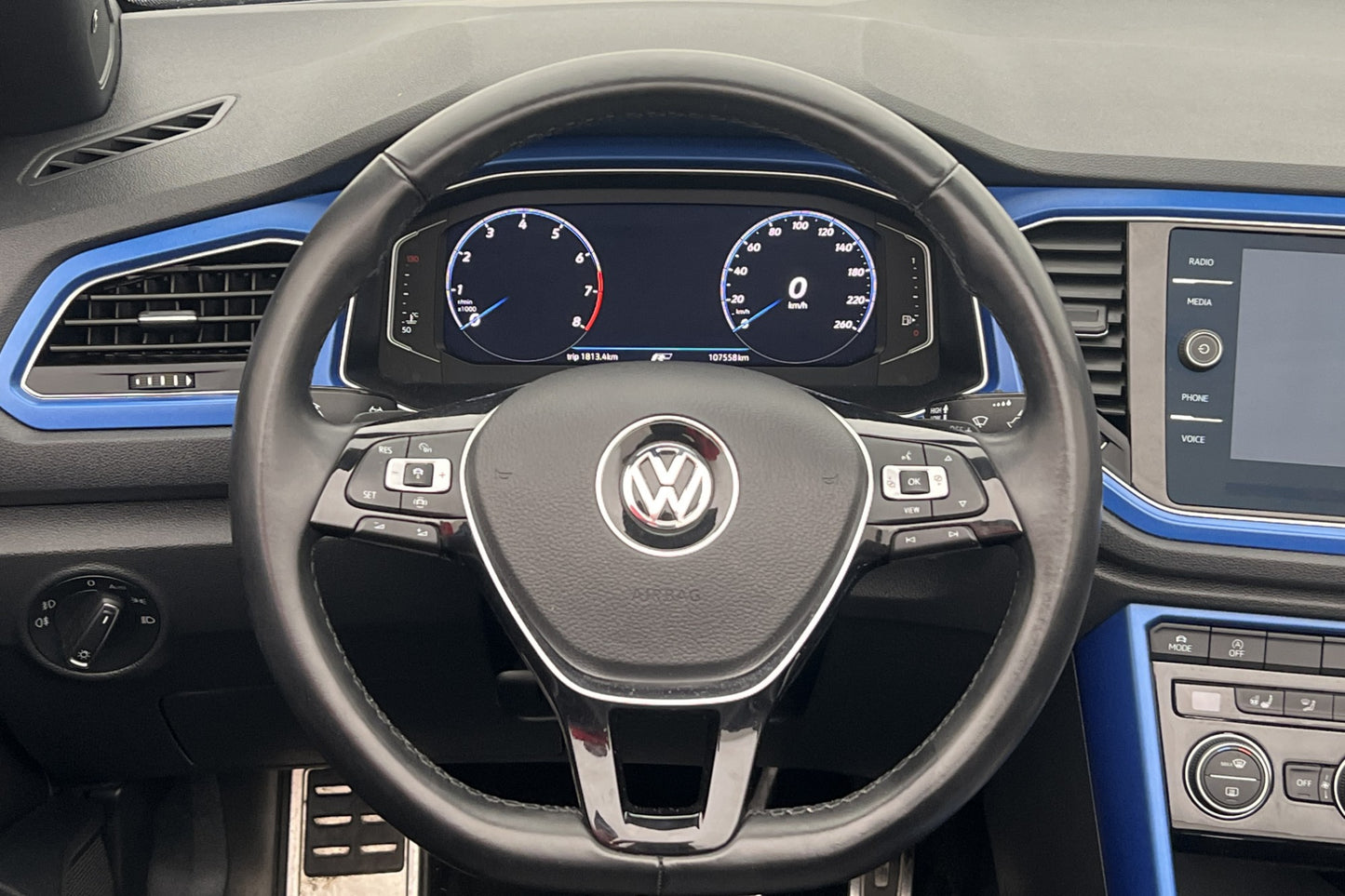 Volkswagen T-Roc Cabriolet 150hk R-Line Cockpit Beats Drag