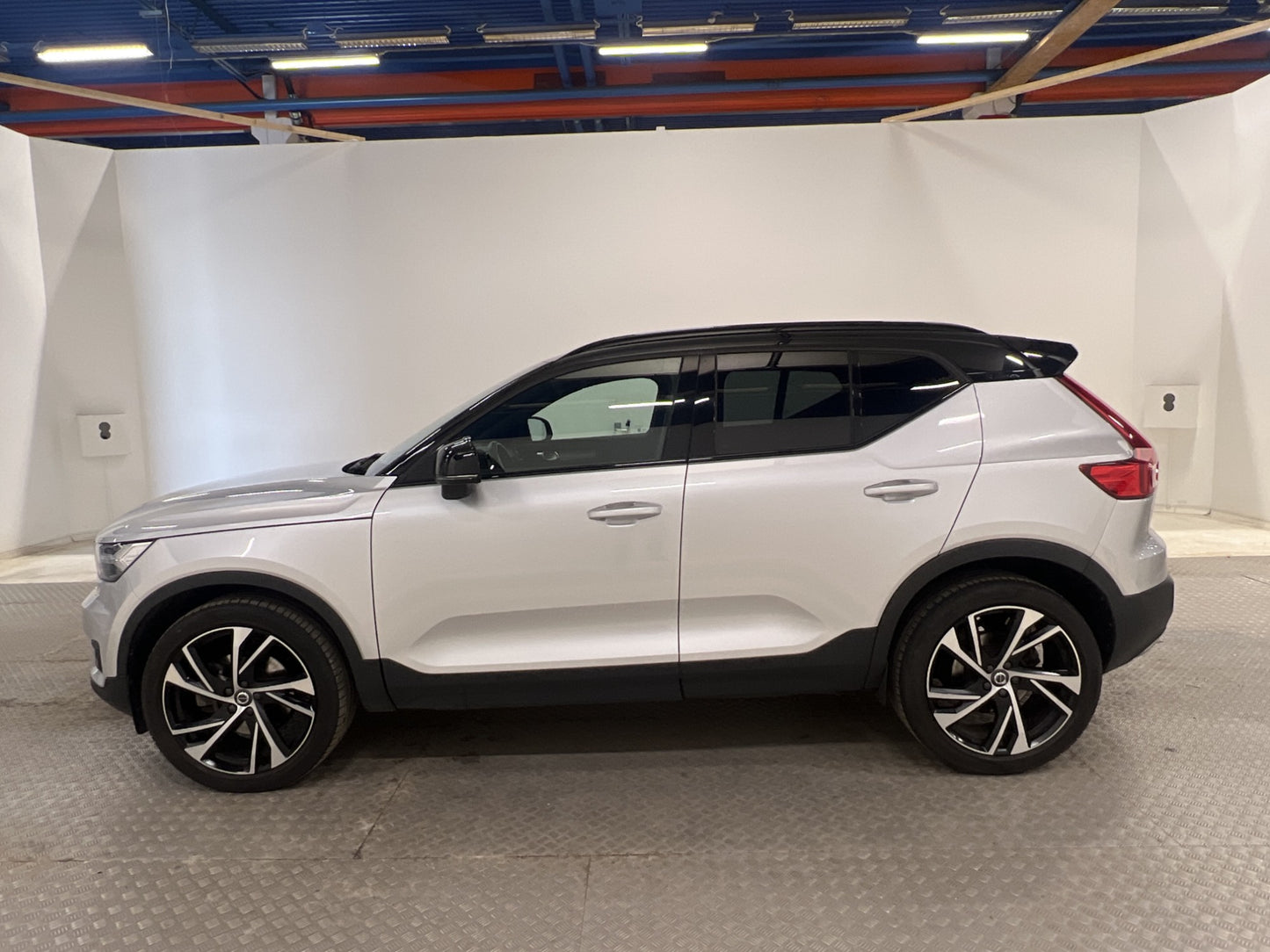 Volvo XC40 T4 190hk R-Design Panorama VOC Drag 0.56L/Mil