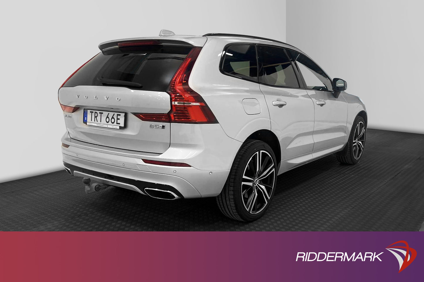 Volvo XC60 B5 AWD 235hk R-Design VoC Pano Skinn 360-Kam Drag