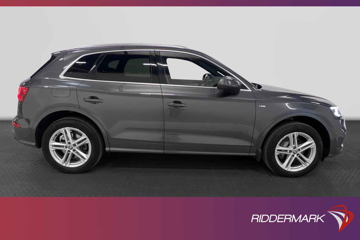 Audi Q5 55 TFSI e Quattro 367hk S-Line Backkamera CarPlay