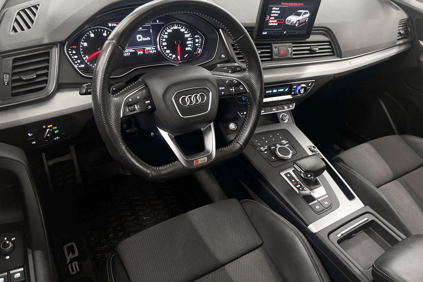 Audi Q5 2.0 TDI 190hk S-Line Dragkrok Matrix-LED PDC