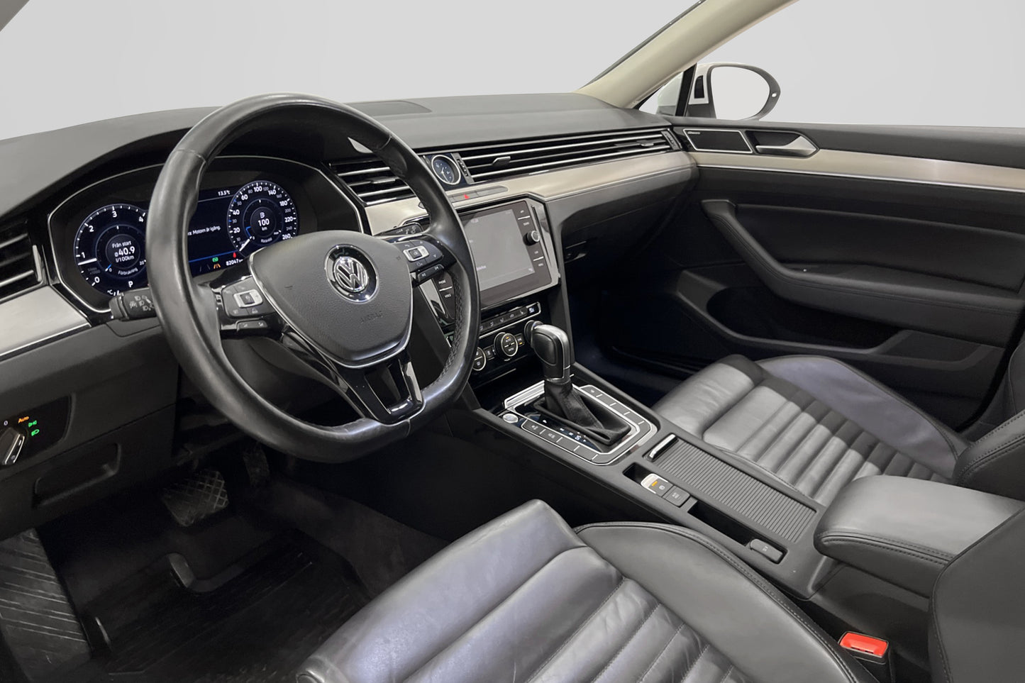 Volkswagen Passat 190HK R-Line Cockpit Dynaudio Drag BLIS