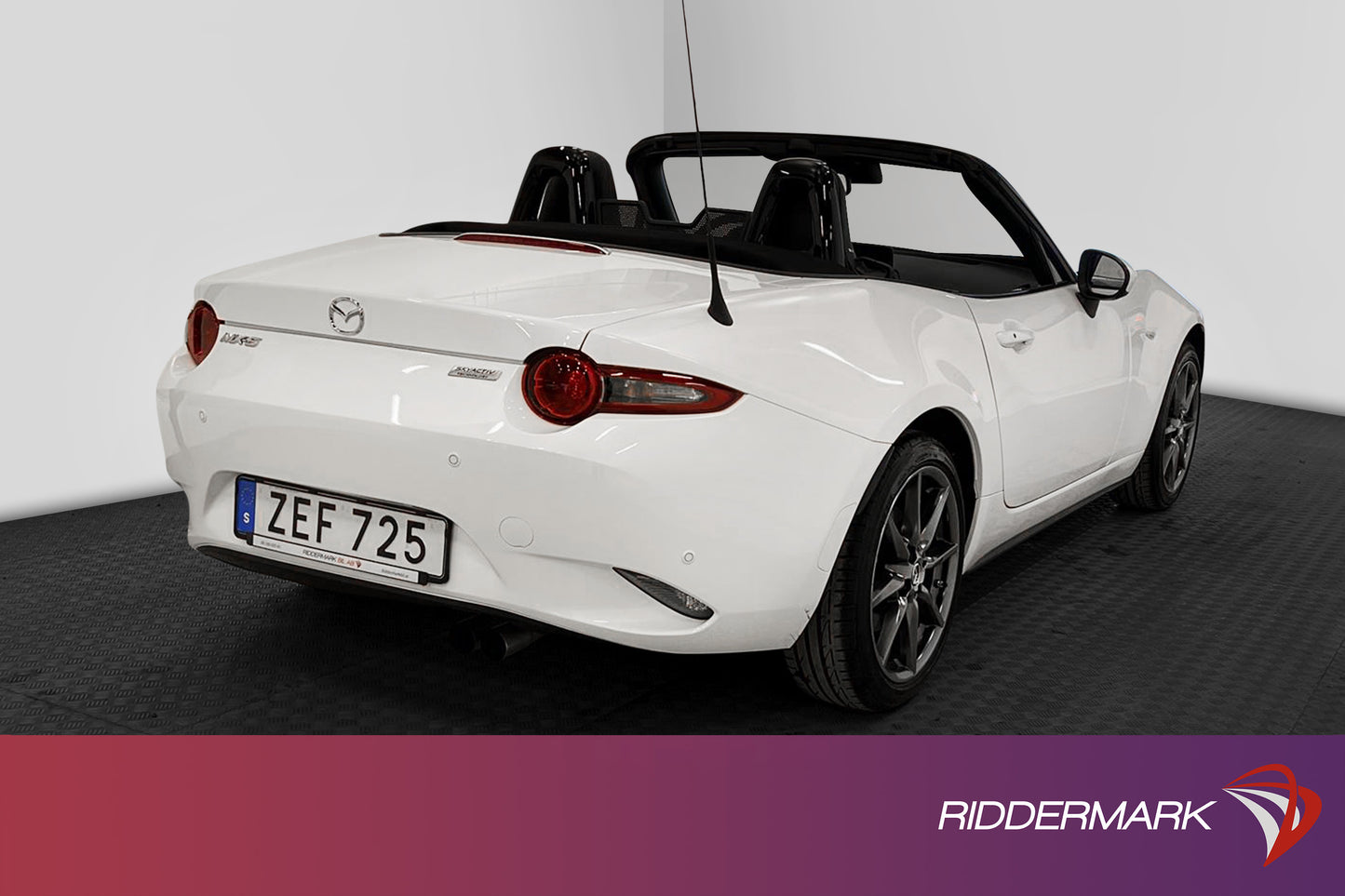 Mazda MX-5 2.0 SKYACTIV-G BOSE Skinn Keyless Nyservad Lågmil