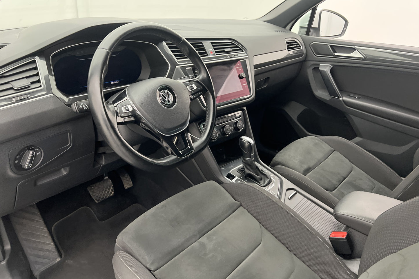 Volkswagen Tiguan 2.0 TDI 4M R-Line Cockpit Värm Kamera Drag